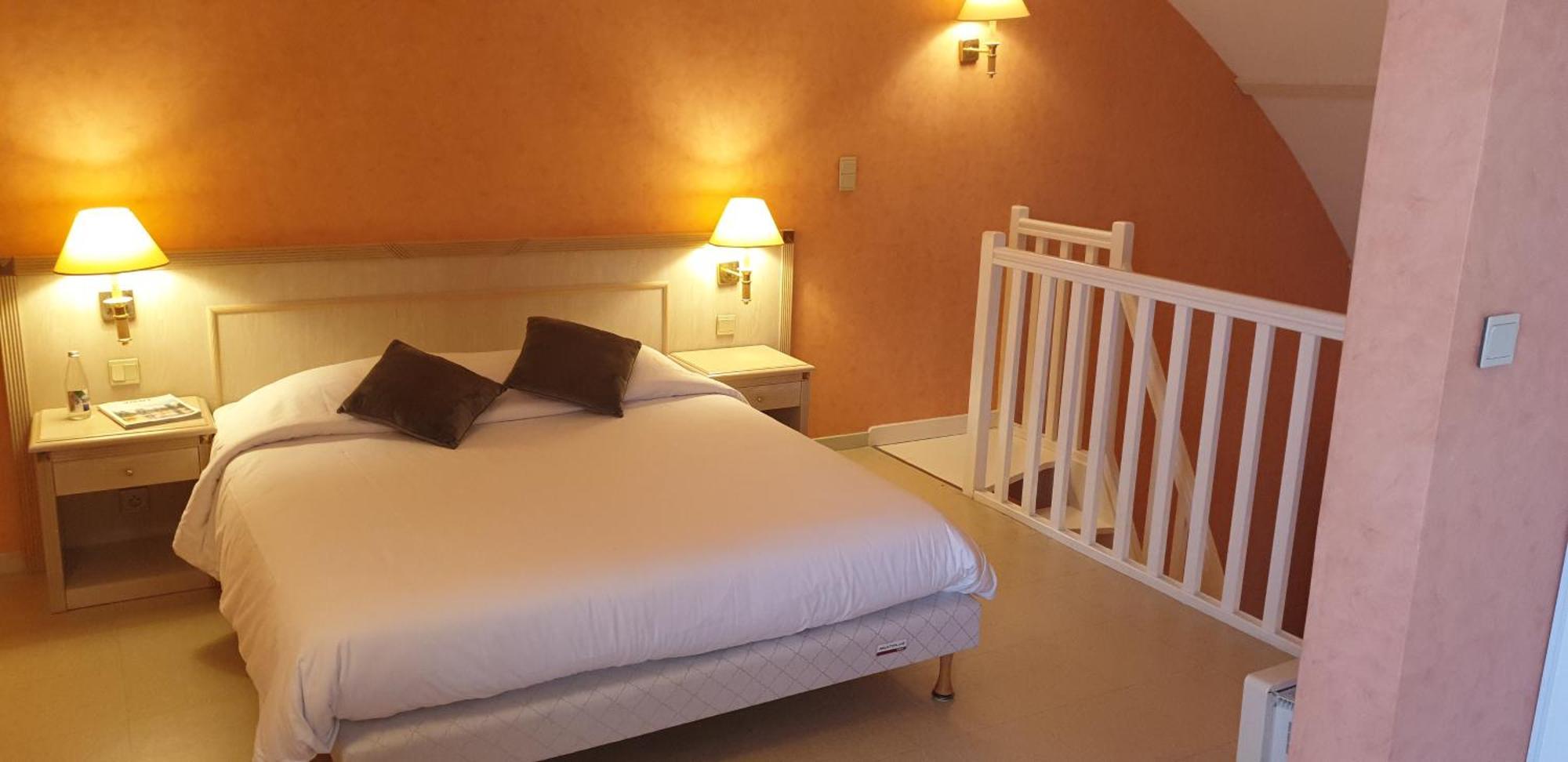Logis L'Auberge Bourbonnaise Saint-Yorre Kültér fotó