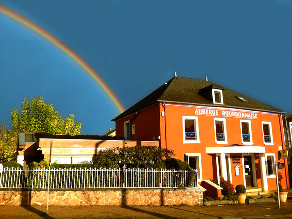 Logis L'Auberge Bourbonnaise Saint-Yorre Kültér fotó