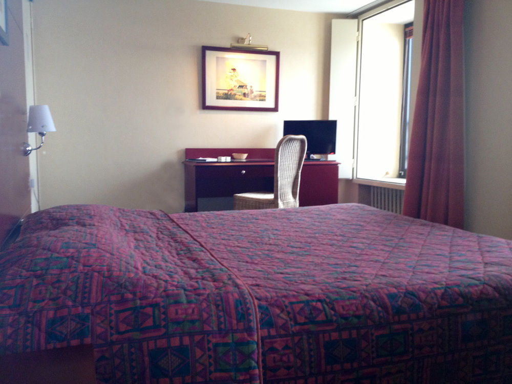 Logis L'Auberge Bourbonnaise Saint-Yorre Kültér fotó